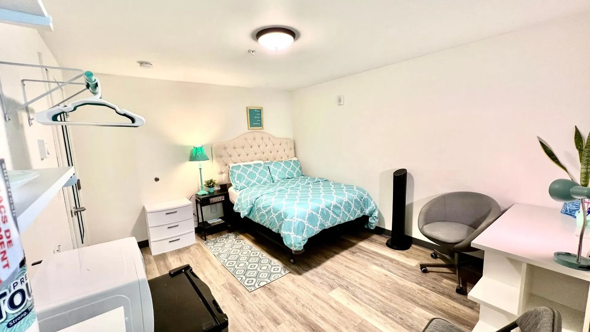 Private Room With Shared Bathroom With Another Unit, 10 Minutes Walk To University Of Washington Seattle Apartment