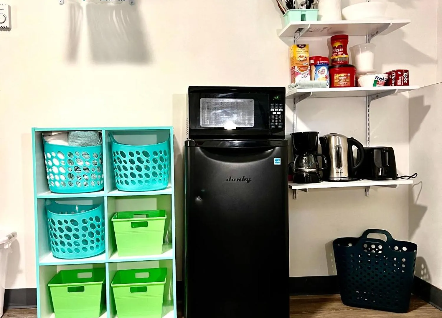 Private Room With Shared Bathroom With Another Unit, 10 Minutes Walk To University Of Washington Seattle